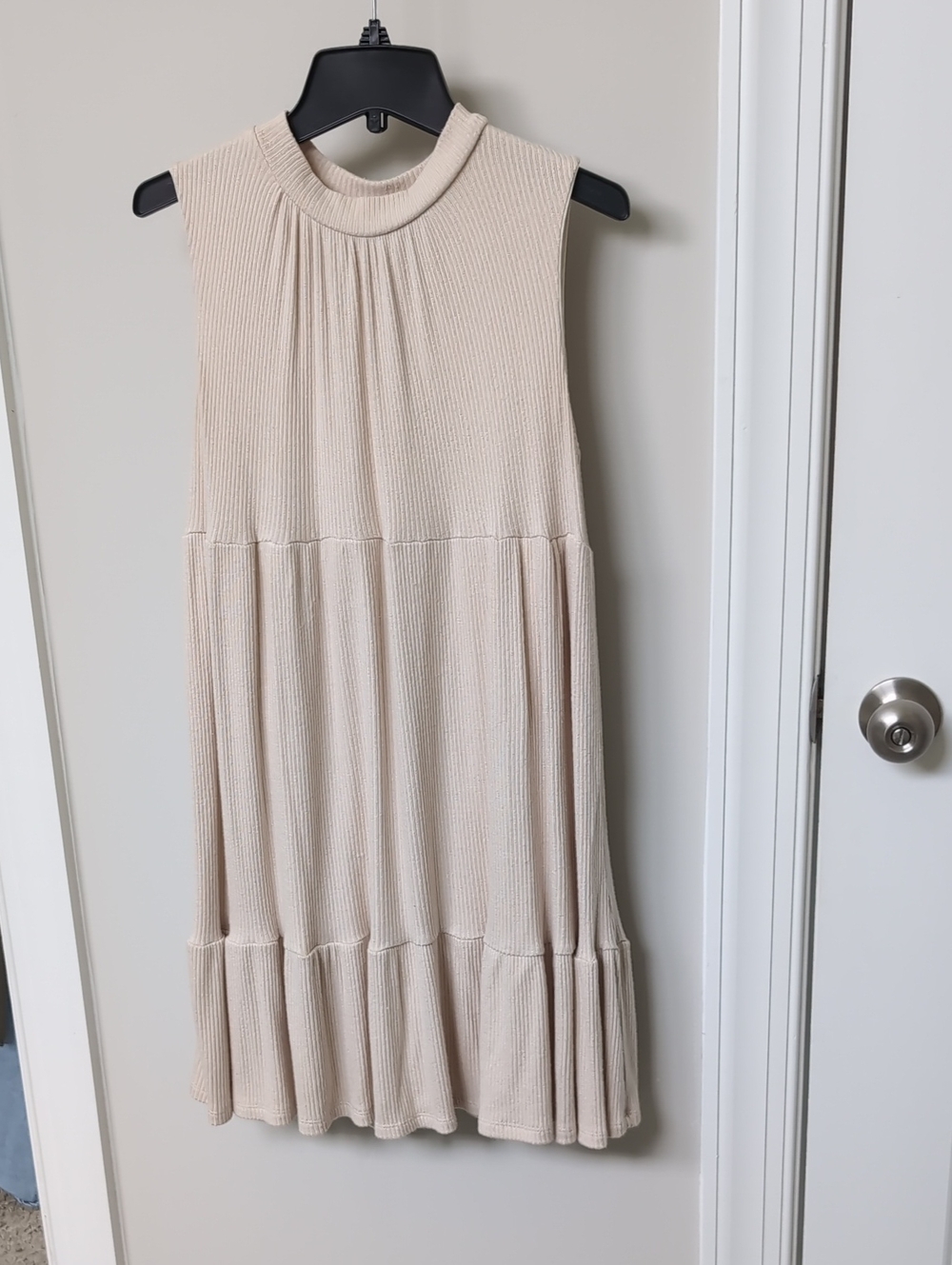 Sadie & Sage Cream Tiered Sleeveless Dress Small
